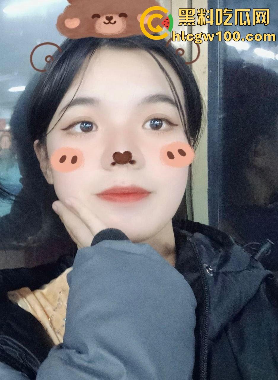 沧州大学生【胡莹】被玩成母狗，开房一秒都忍不了直接求插，外表清纯内心骚浪，被SM调教得乖到不行！-1