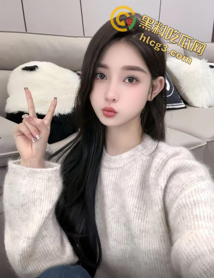 抖音巨乳安吉拉猪猪无内真空直播！西瓜般的大奶子故意漏点引爆全网-8