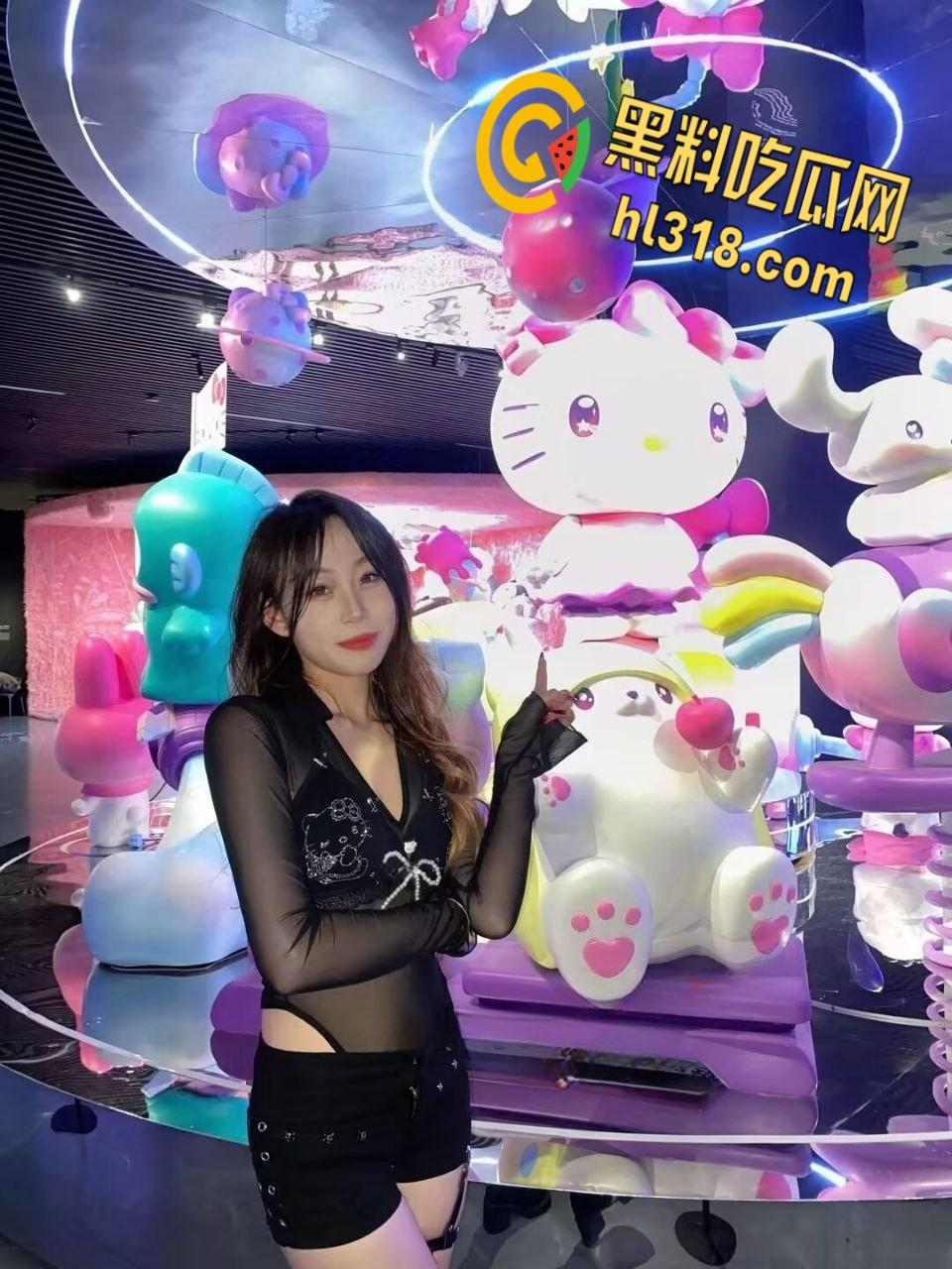 河南省极品骚母狗【涵涵】,与哥哥乱伦不过瘾,闺蜜男友轮番上阵,三洞齐开爽翻天,私生活糜烂到令人咋舌 !-1