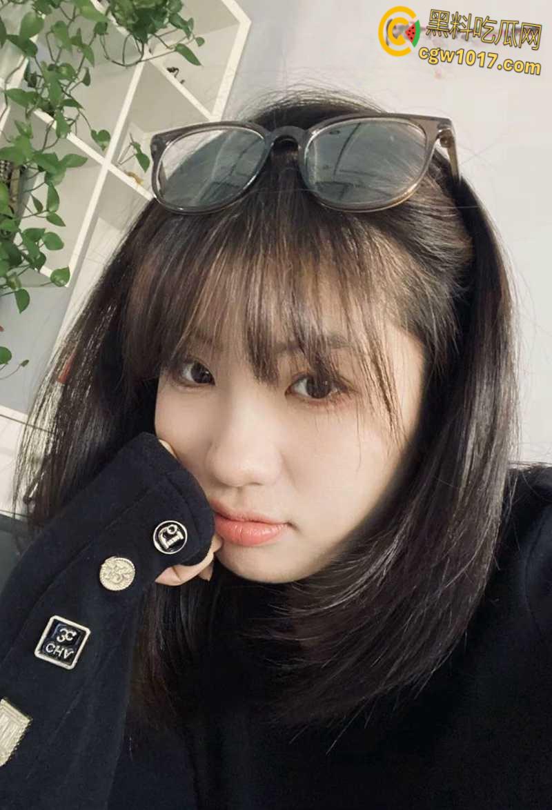 莆田青涩少女【张雨涵】遭男友蒙骗拍淫片，羞涩露奶玩自拍，穿粉裙白丝挨操只敢低声娇喘，淫性有待开发啊！-4