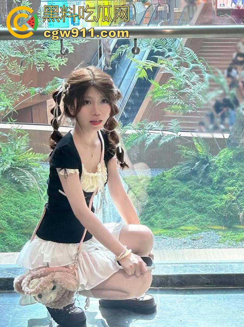 广西柳州极品嫩妹【欢欢】，高颜值美腿尤物，细腰翘臀美乳诱人，居家全裸勾引渴望被包养！-6