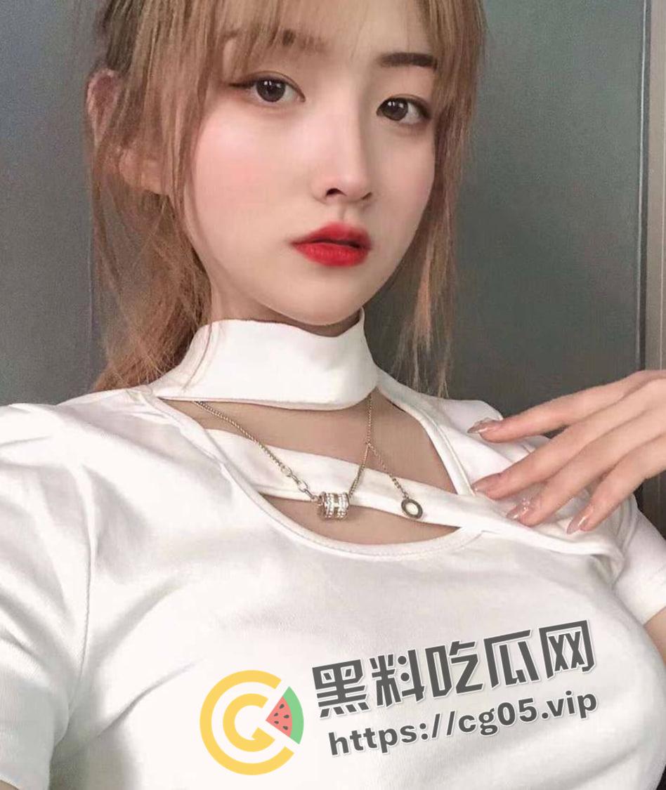 连云港护士【徐璐】被前男友爆出和院长偷情 一对挺拔的白兔把院长迷的不行 叫声爽撸-1