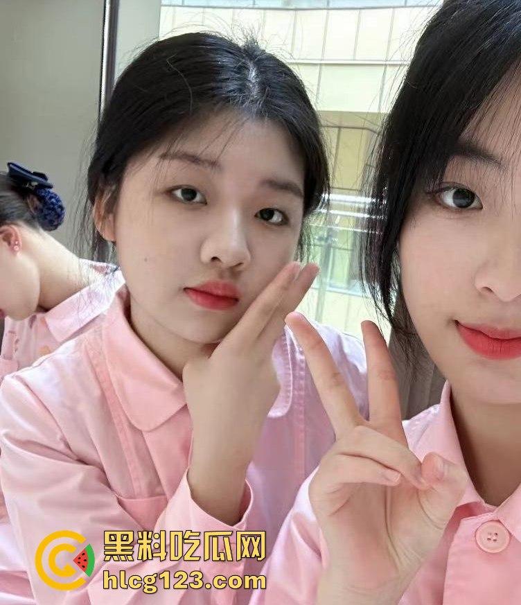 广西美女护士李文倩治疗男友前列腺！30公分超长玻璃棒深插马眼，让人看得腿软！-3