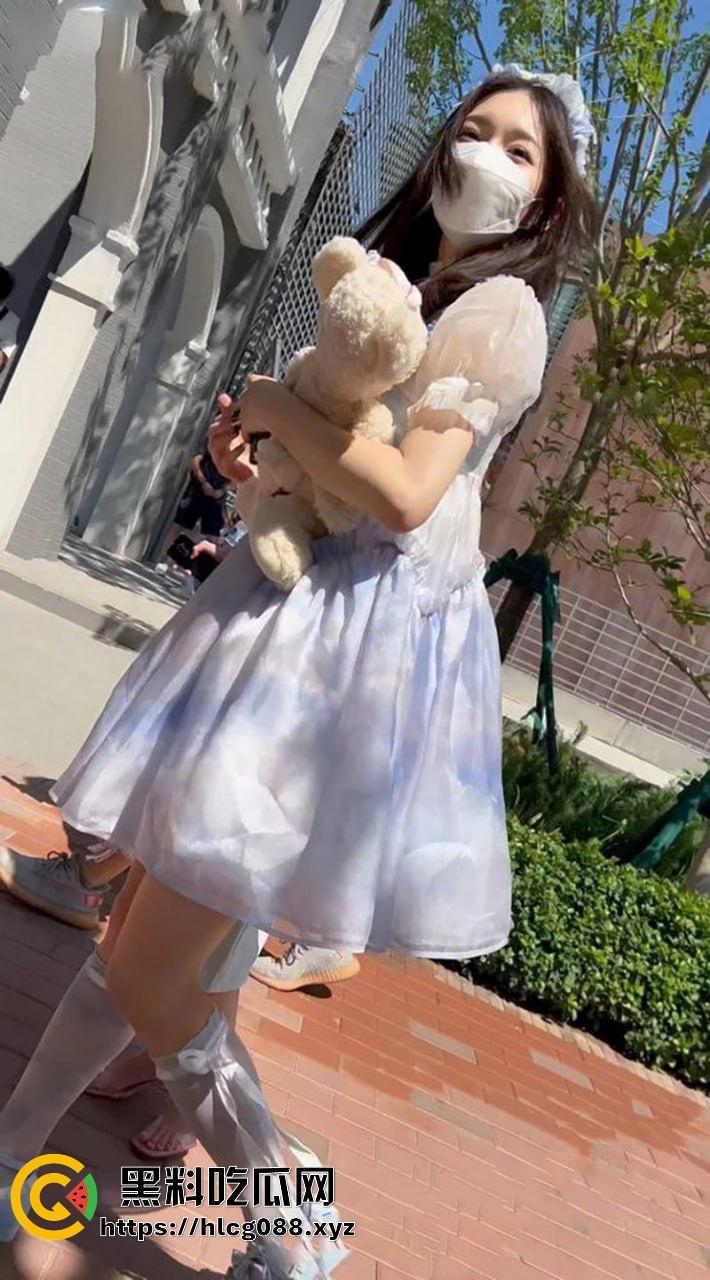 漫展捡漏极品洛丽塔嫩逼白虎妹曝光，粉穴嫩得能拧水，大哥操完显摆全网，舔狗直接气炸！-3