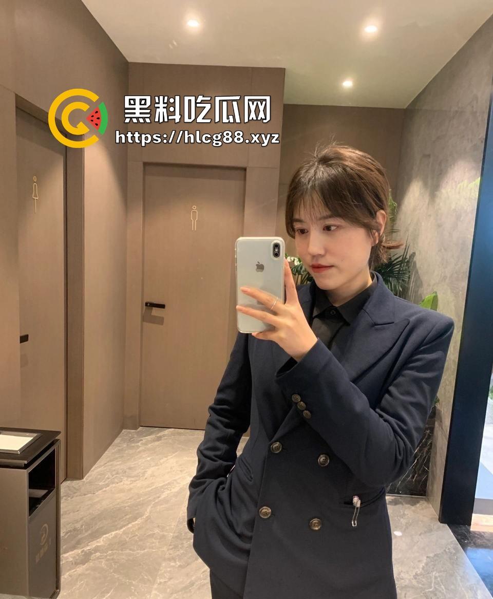 南通售楼骚货『郭智玲』三天卖四套房，买房送逼随便操，3P内射拼业绩被视频曝光！-6