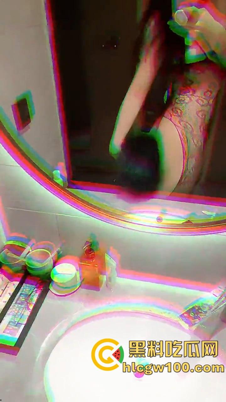 抖音TS【鱼仔】模特身材天使脸蛋竟是伪娘人妖，真的想一刀把他的大鸡巴给剁掉-8