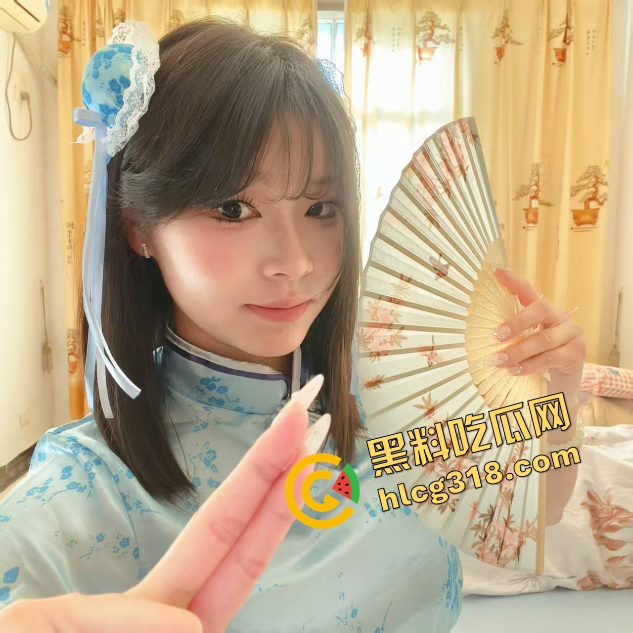 瓜友爆料室友带男朋友回宿舍,还以为没人直接床上疯狂猛操,结果我在角落全看光了床下目击全程!-6