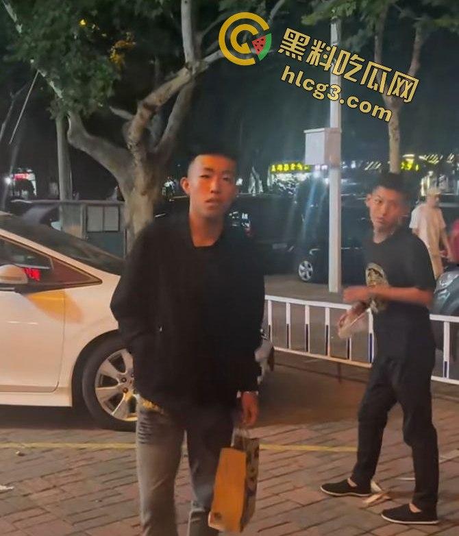 石家庄桥西区精神小伙『陈子豪』诈骗曝光!288元拜师费坑粉丝,暴揍视频真解气!-8