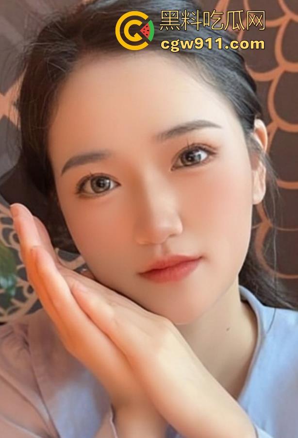 积目约出来的四川骚货【徐蕾】极品骚货，身材火辣，丝足交口交吞精，道具插逼猛操骚穴，淫荡得让人血脉喷张！-2