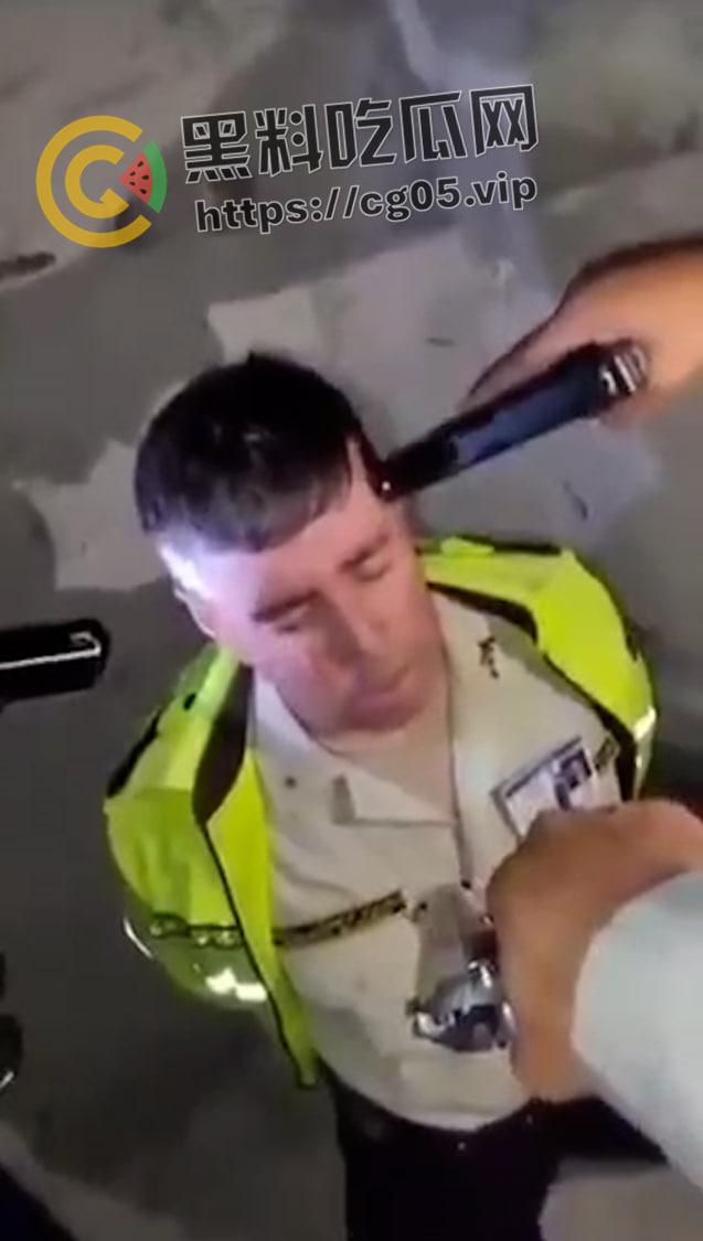 紧急！厄瓜多尔整个国家进入“国内武装冲突”状态，监狱沦陷 电视台绑架 当众火烧人  混乱不堪-5