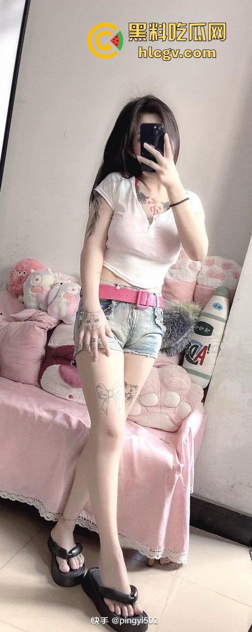 快手『万人呐喊平姨』连40块都骗!瓜友为打炮视频上钩,结果连一包烟钱都被骗走,真是个臭要饭的骚货!-6