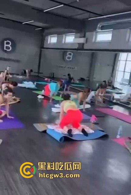 欧洲床上功夫提升班 做爱姿势瑜伽课爆火 教你一课成骚货一夜翻花样 把老公骑到怀疑人生！-5