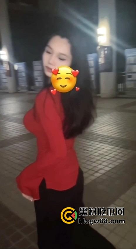 南方小土豆【乔思源】清纯可爱露小馒头,小背心撩拨自慰,逼毛稀长揉阴蒂插粉穴,淫水直流!-8