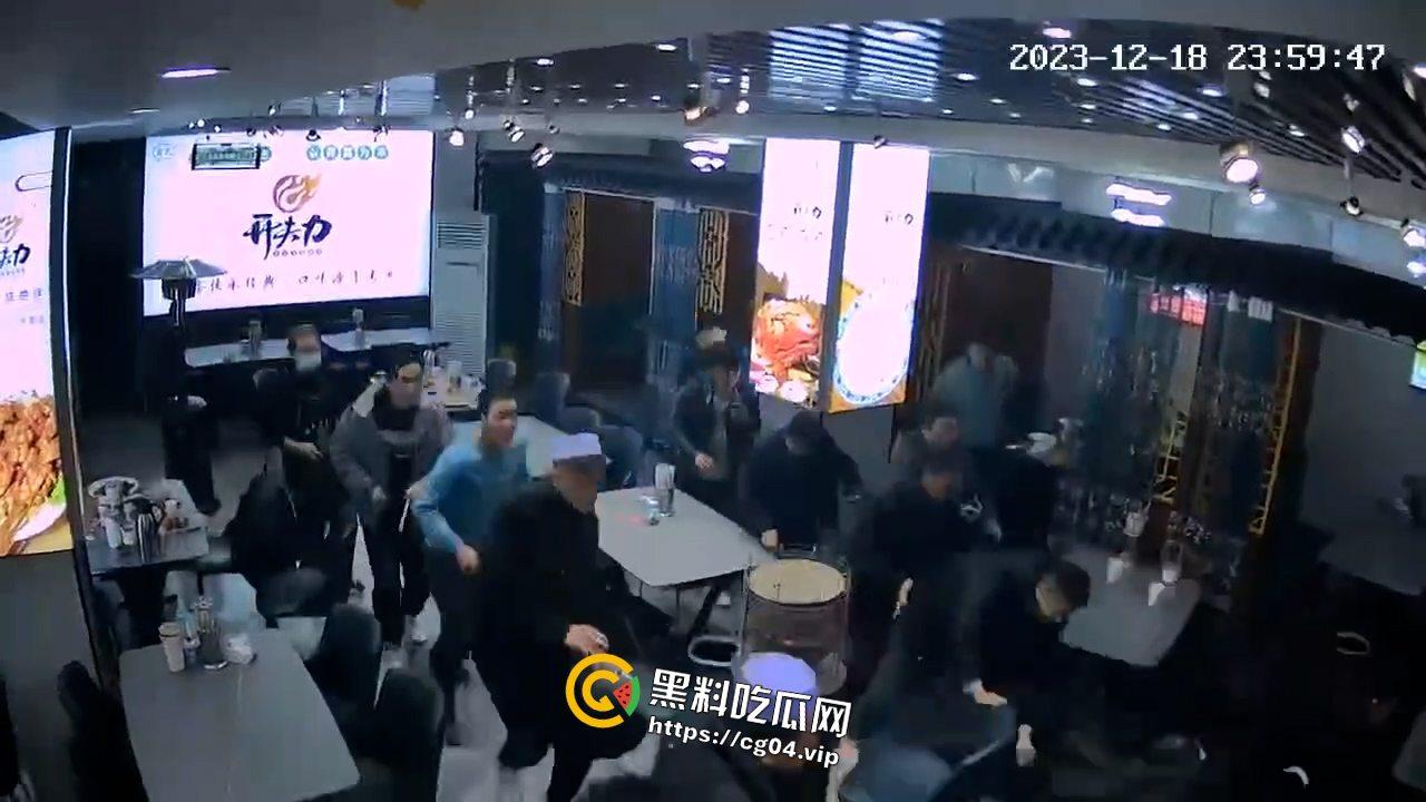 热瓜速递!北京时间12月18日23时59分,甘肃临夏州积石山县发生6.2级地震,震源深度10公里。截至目前,地震已造成甘肃100人死亡、青海11人死亡-2