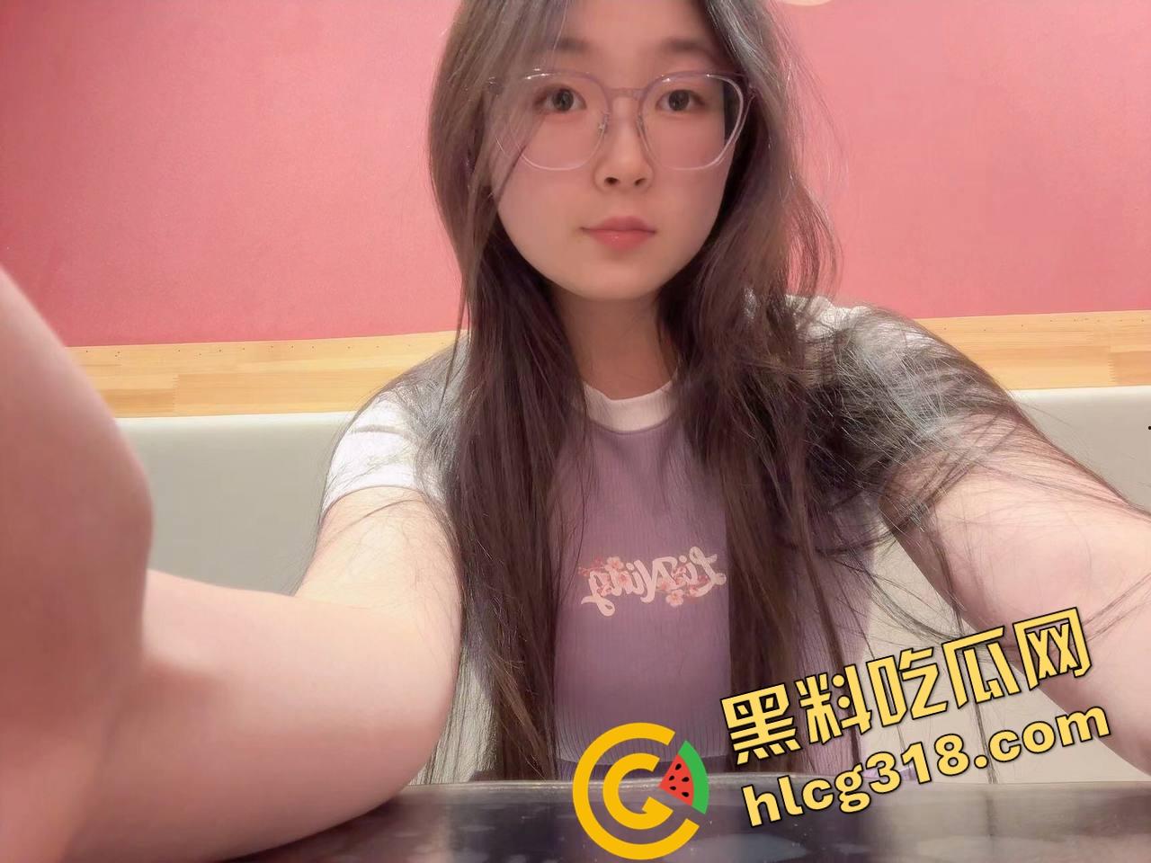 电梯春潮涌动,男女上楼全程互撩,男的手法老道全程开摸,解开发型就是解锁原始本能!-2