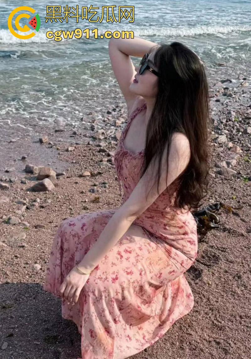 浙江音乐学院母狗【魏婷婷】,逼粉水多性欲极强,约炮大屌体育生玩3p,前后夹击操到翻白眼!-5