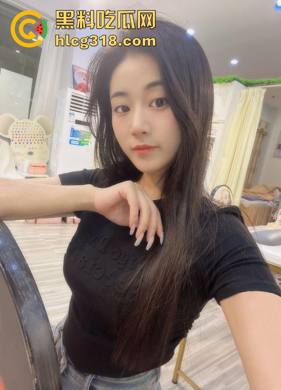 护士姐姐身穿黑丝勾引弟弟,妖娆风骚包臀裙,身姿诱人激情四溢,帧帧充满极致撸点!-1