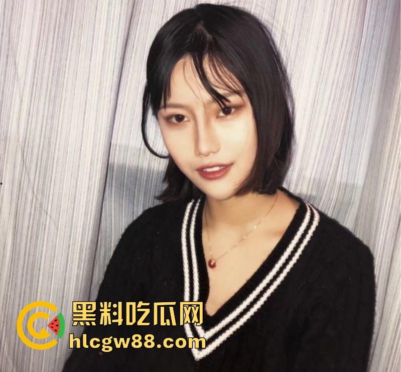 合肥十七中高二嫩妹【鲁艺凡】校外偷腥,穿制服调教跪舔鸡巴,骚洞被无套灌精,黑乳晕还怕怀崽?-2