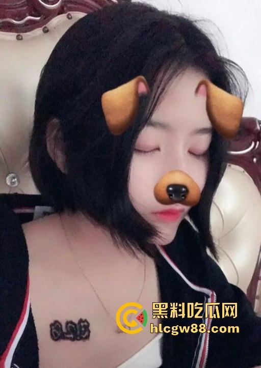 合肥十七中高二嫩妹【鲁艺凡】校外偷腥,穿制服调教跪舔鸡巴,骚洞被无套灌精,黑乳晕还怕怀崽?-8