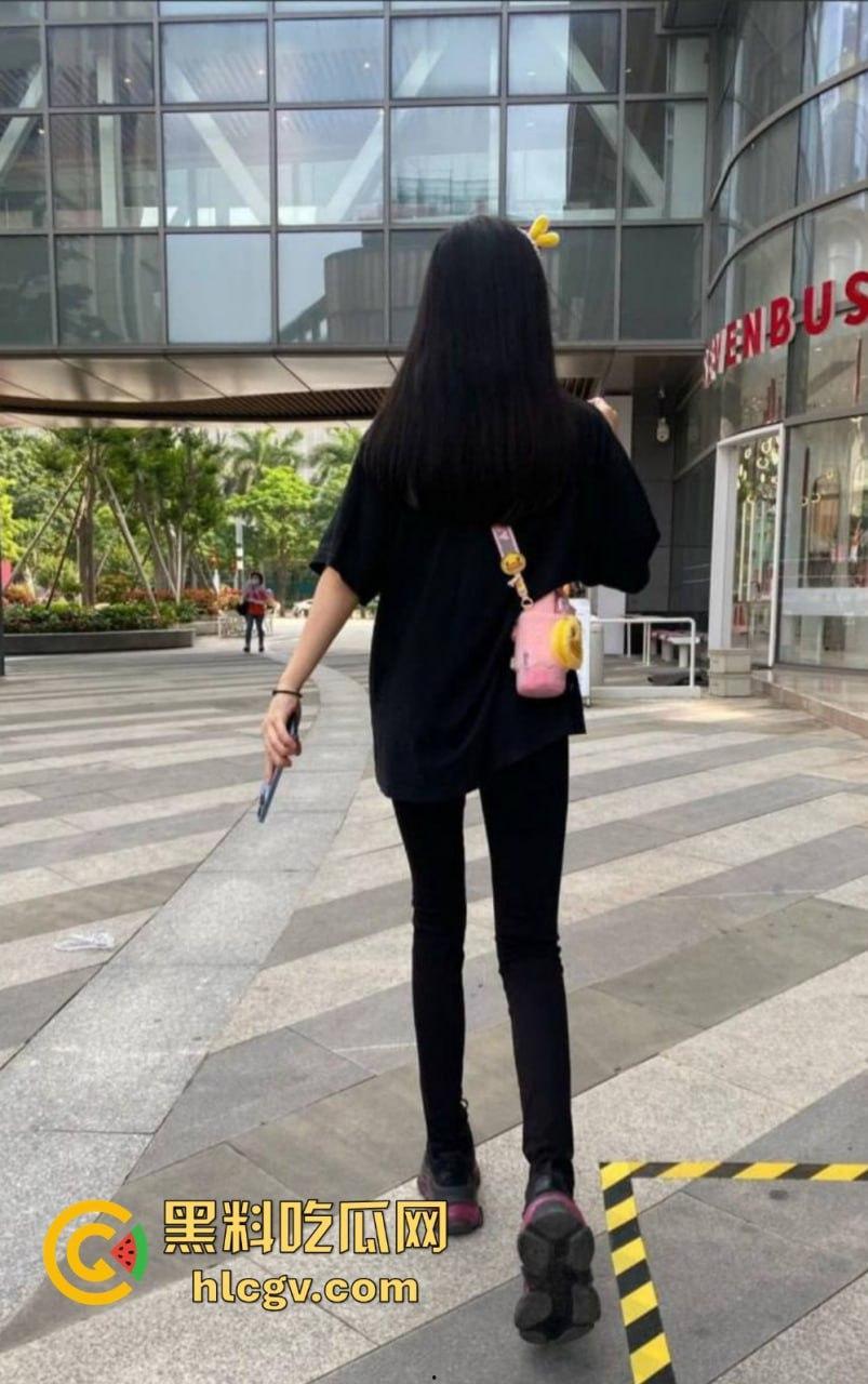 地下rapper撩上高颜值御姐『钱沐沐』,教她rap顺便调教成人形麦克风,嘴里含鸡巴着不撒嘴!-1