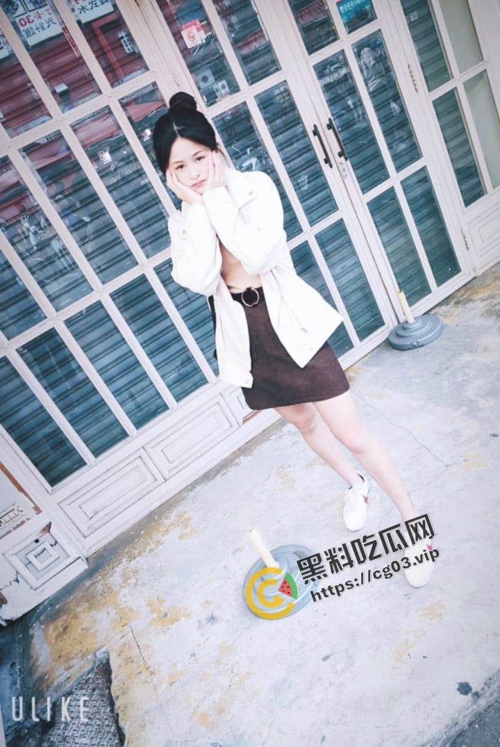 浴血奋战!台湾中山大学 纹身叛逆小妹开房与炮友大玩性爱自拍 年轻人玩的激情 月经期间强闯红灯干-2