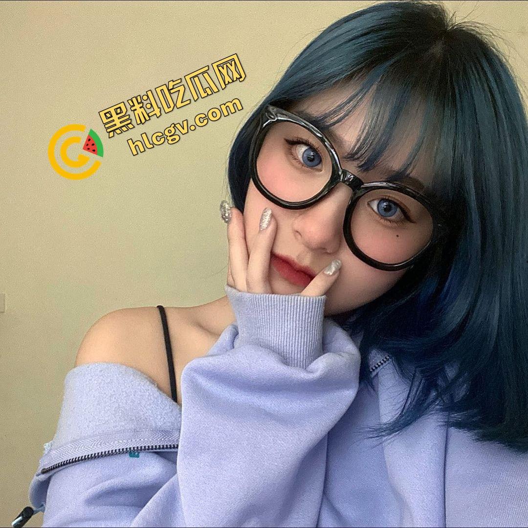 瓜友独家投稿曝光: 福建泉州02年骚鸡『肖萌萌』吃鸡狂魔 性生活混乱 与男友性爱视频外泄!-2