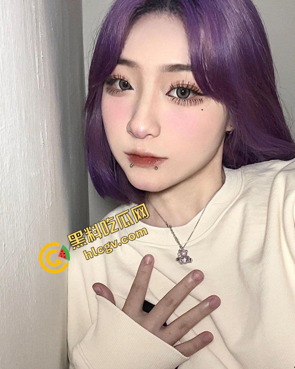 瓜友独家投稿曝光: 福建泉州02年骚鸡『肖萌萌』吃鸡狂魔 性生活混乱 与男友性爱视频外泄!-4