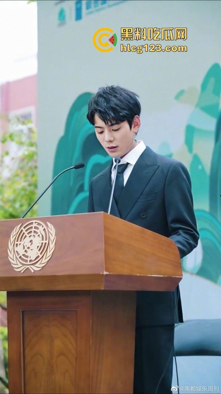 理塘王丁真降临,low逼才抽纸烟,男人该抽电子烟!90周年《What makes me smoke》致纸烟党,草泥马丁真!-5