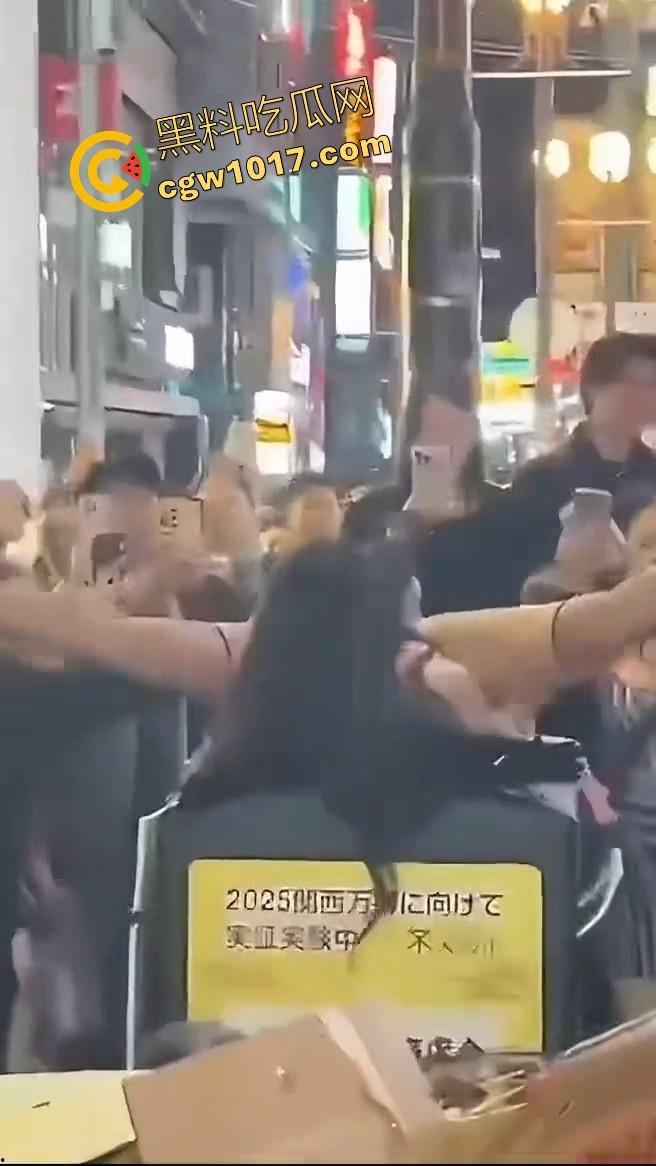 日本街头的万圣节!这你确定不是在拍片嘛,这是借着万圣节的节日来宣称的吧,极品漏奶小天使到处都是,狠狠羡慕了!-6