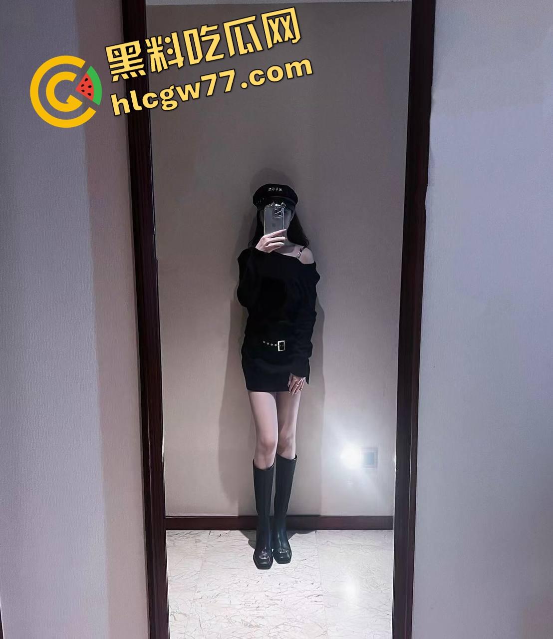上海大佬酒店爆肏00后骚妹美少女,半腿袜口交足交双管齐下,钱给到位了妹子也不介意被拍!-4