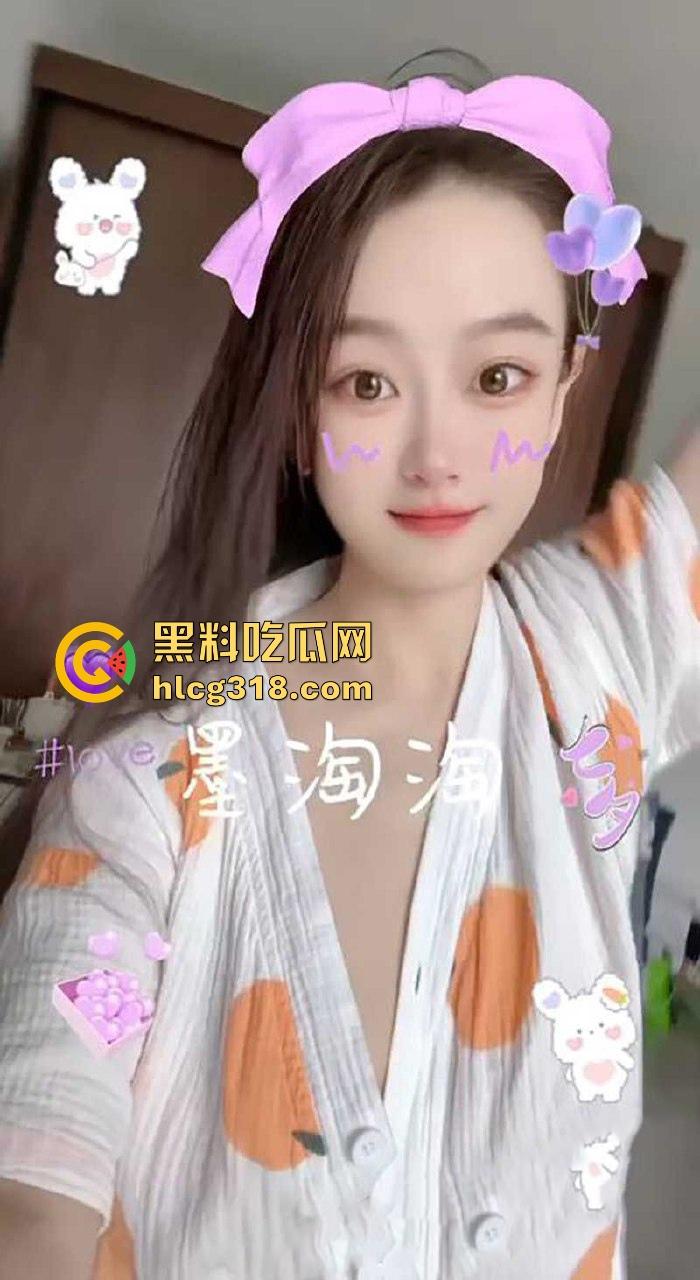 抖音巨乳擦边网红【墨淘淘】付费视频曝光！真空漏奶八字木瓜，粉嫩胴体激情自摸奶香四溢！-5