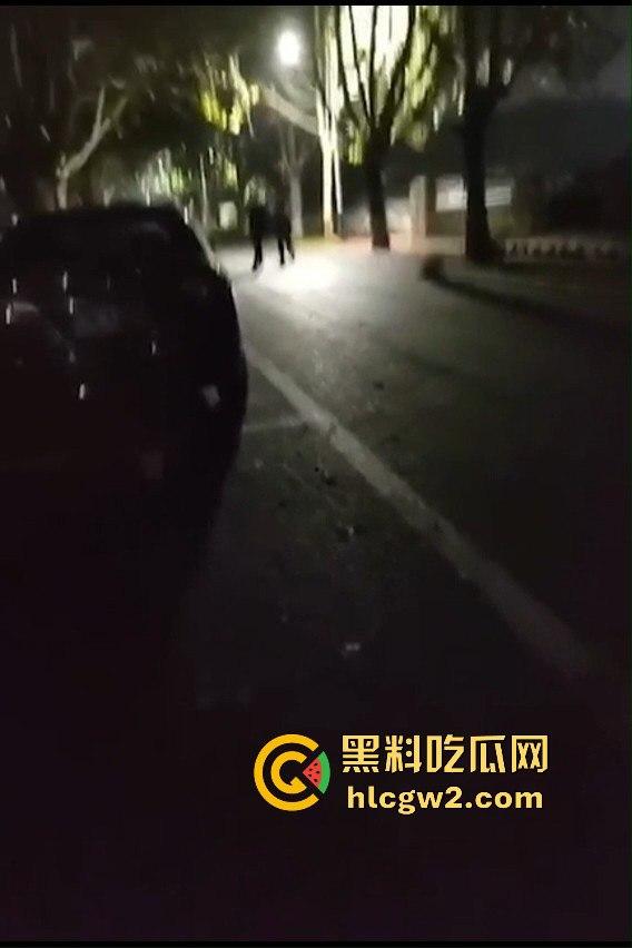 杭州艺校纯爱战士再倒下 女友在校期间背着男友发裸照自慰视频 被抓后校内怒扇耳光 真是母狗属性拉满!-4