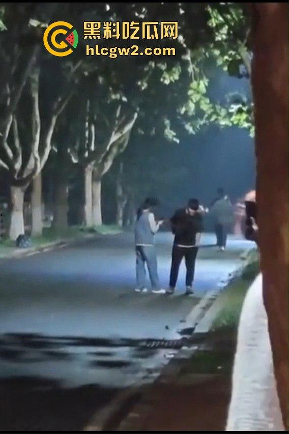 杭州艺校纯爱战士再倒下 女友在校期间背着男友发裸照自慰视频 被抓后校内怒扇耳光 真是母狗属性拉满!-8