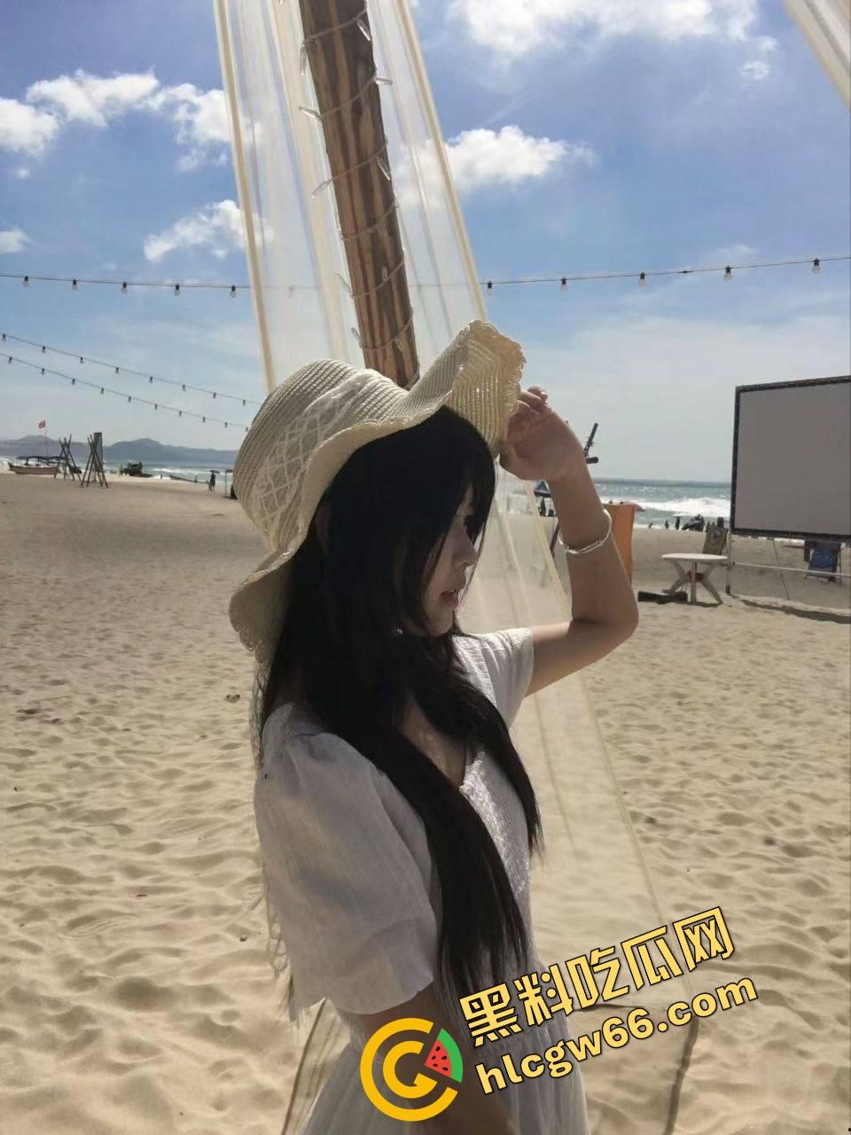 江西赣州翻车妹『李梅』刚毕业几个月就在家扮嫩发骚,双马尾奶子乱抖,小穴湿得都能榨豆浆!-1