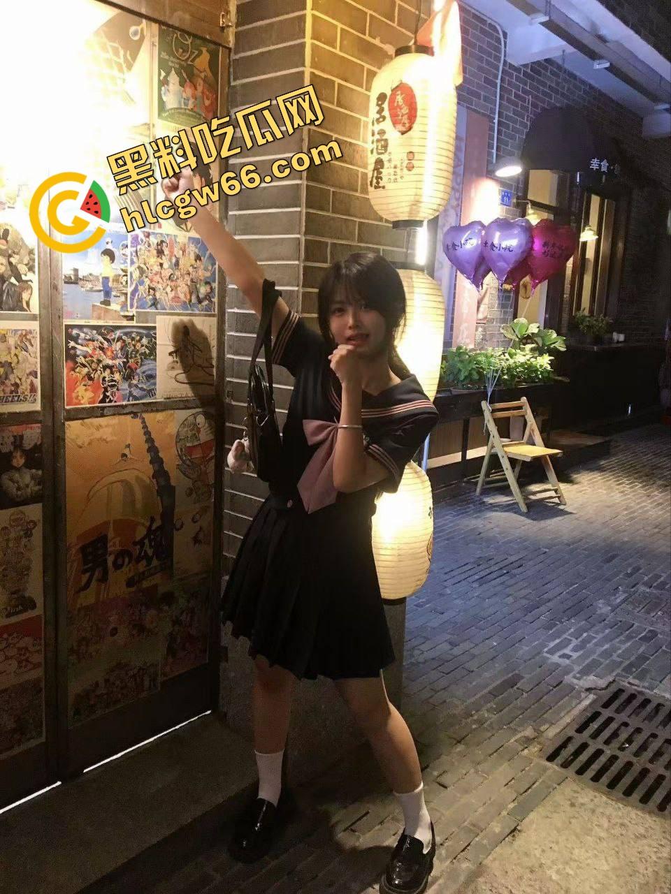 江西赣州翻车妹『李梅』刚毕业几个月就在家扮嫩发骚,双马尾奶子乱抖,小穴湿得都能榨豆浆!-9