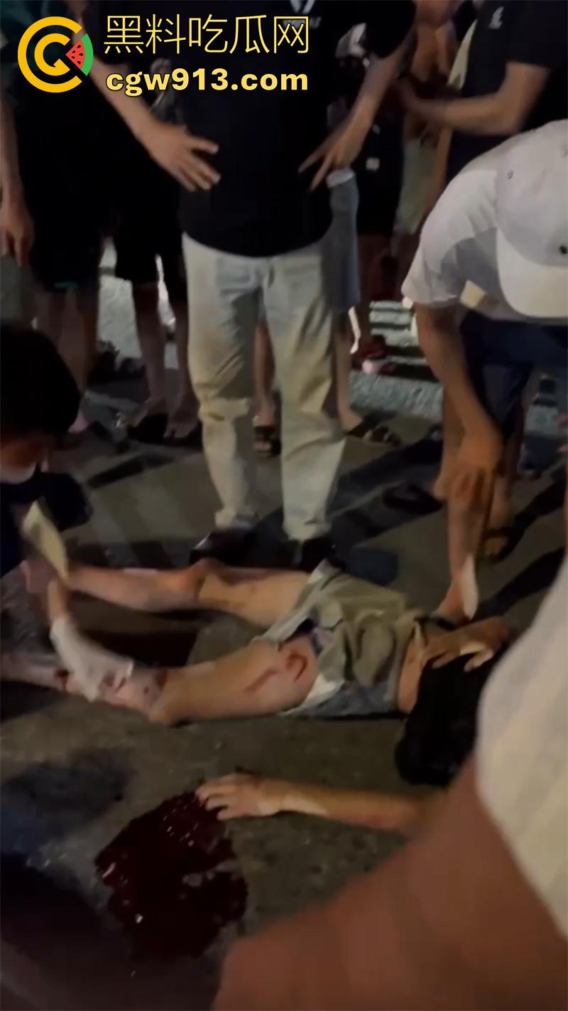 小伙骑摩托车夜晚狂飙,车辆失控撞上对面来车,女友当场飞出死亡,小伙自己全身骨折,看着都疼!-5