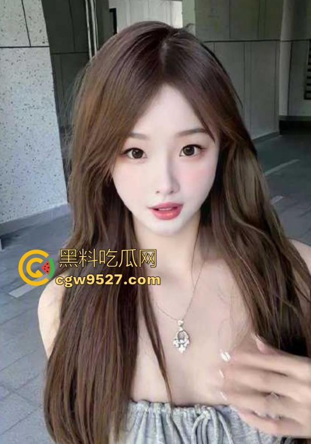 海角乱伦,和巨乳表妹暑假出游,睡意朦胧中被口醒,骚逼表妹自动骑乘,乱伦禁忌狂欢!-1