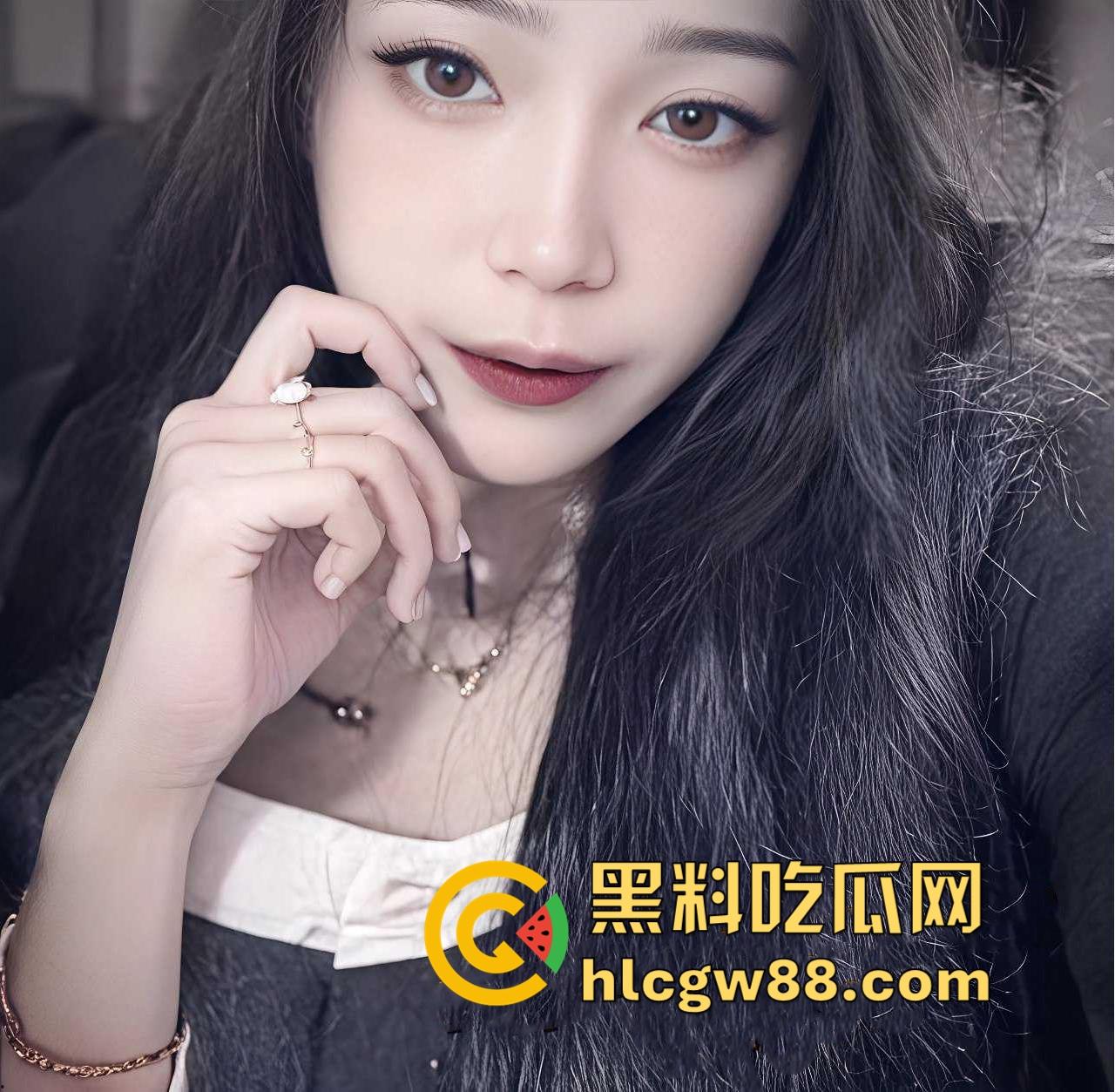 奶子再大也需要男人摩擦 杭州反差巨乳白领【莫婷婷】和男友居家性爱流出 这是有多爱奶子!-1