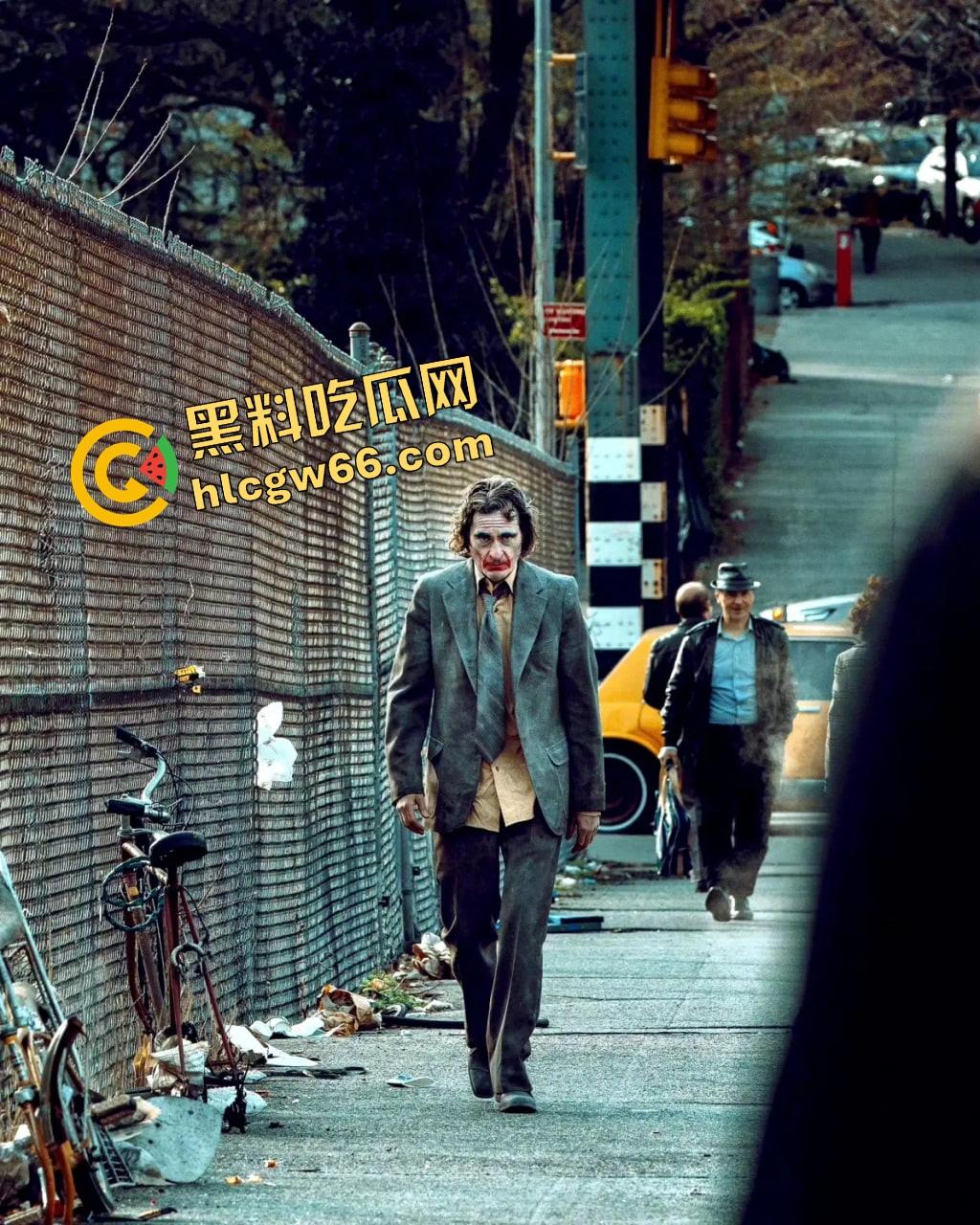 小丑2高清蓝光杜比音效免费看 ,从哥谭杀戮到莉奎左尔的爱,他从黑暗中逆袭,开启疯狂反击!-5