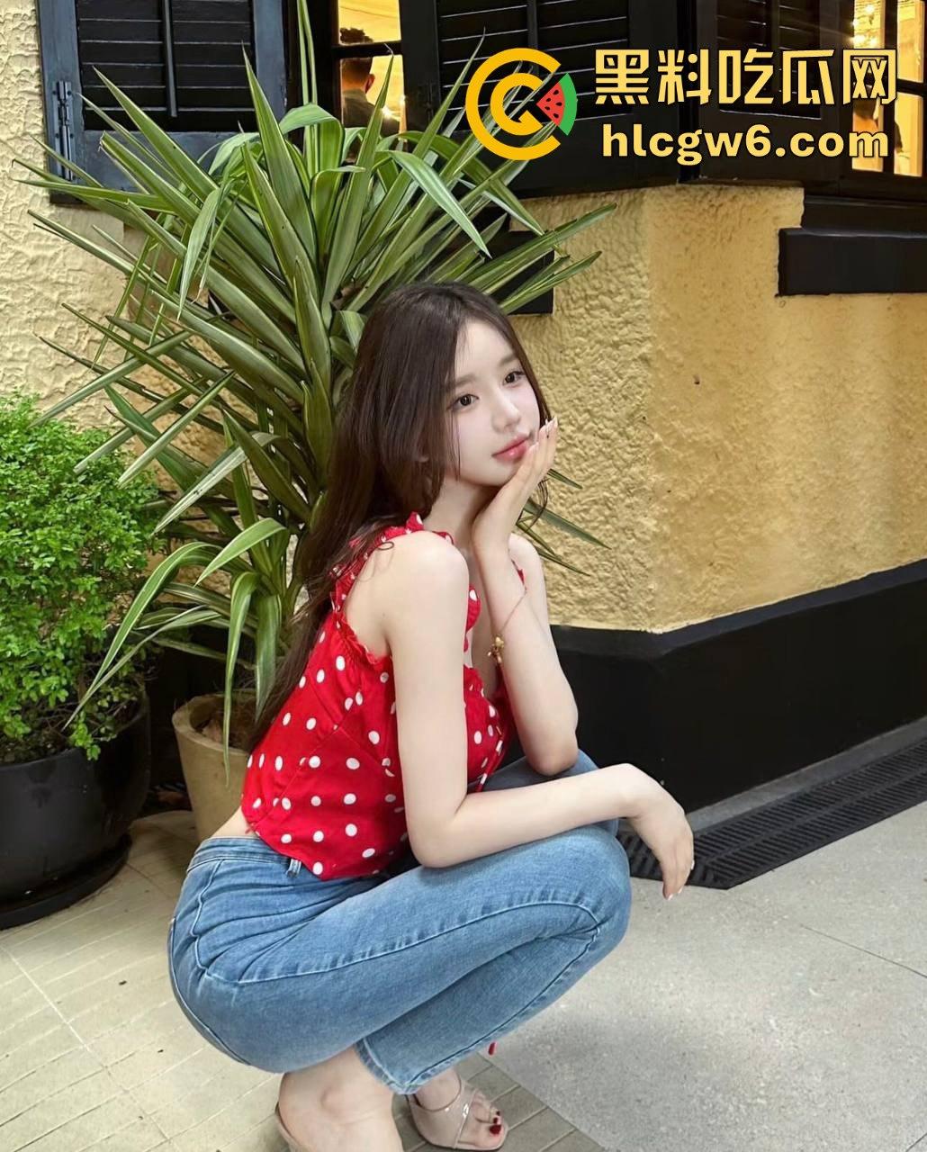 天津精神小妹【孙琪琪】按月包养服务,4K价格体验8次,情趣丝袜搭配角色扮演,这骚妹子把代入感拿捏得死死的!-2