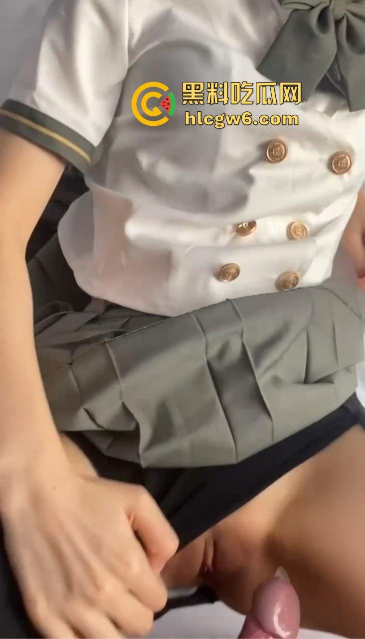 天津精神小妹【孙琪琪】按月包养服务,4K价格体验8次,情趣丝袜搭配角色扮演,这骚妹子把代入感拿捏得死死的!-4