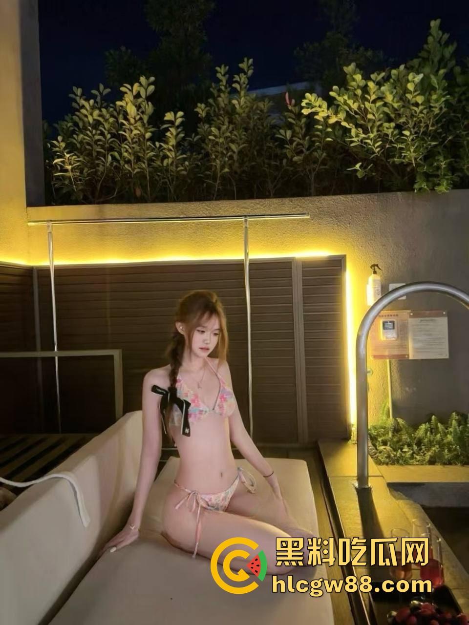 广东20岁抖音小骚货【yona】嫩逼开秀,肉丝裹腿视频求操,掰穴自慰粉鲍嫩得滴水!-7