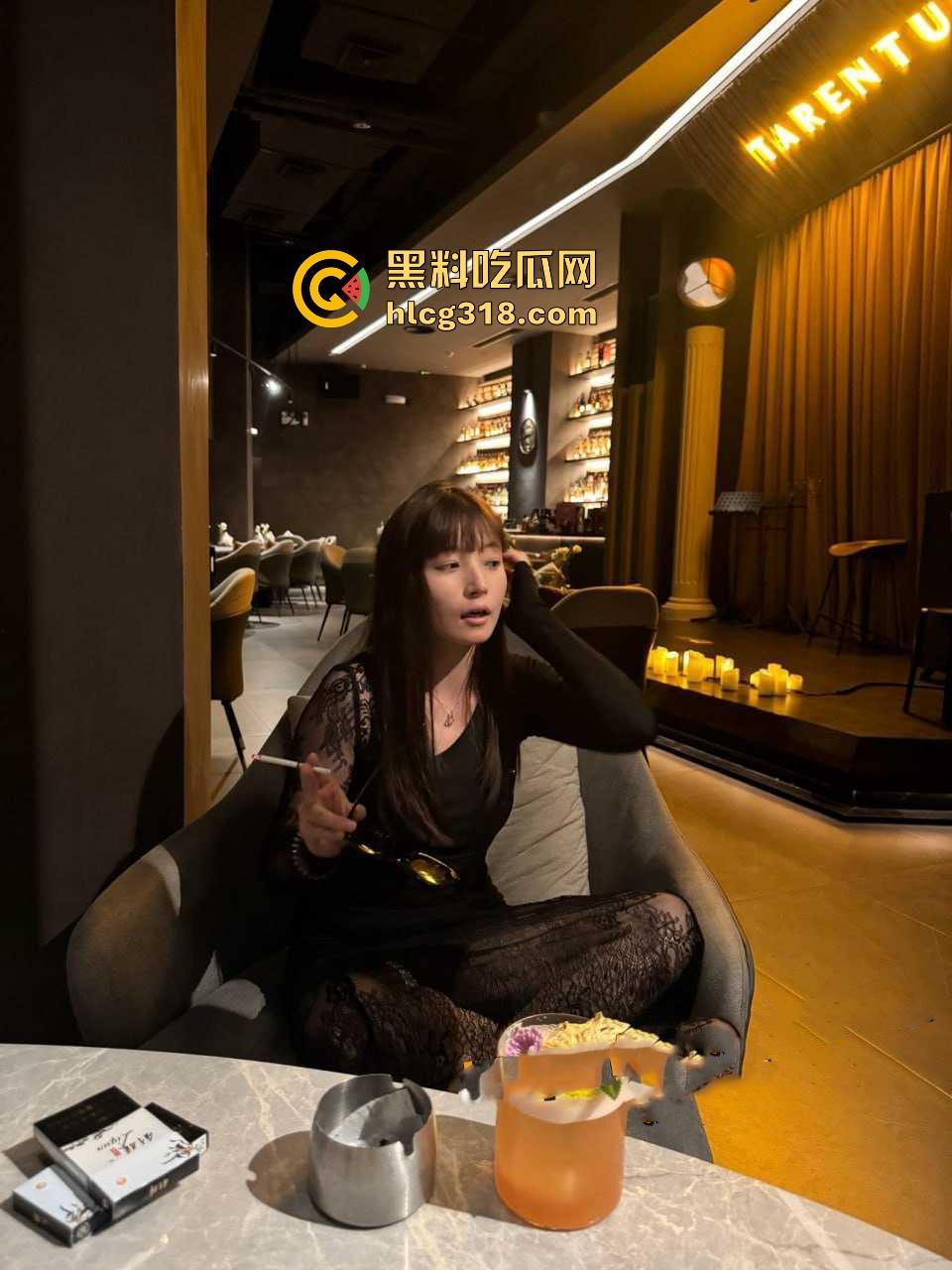 真实投稿!骚逼女友异地出轨成都咖啡店老板,线上聊骚及裸聊各种玩弄,前男友怒爆性爱视频!-8