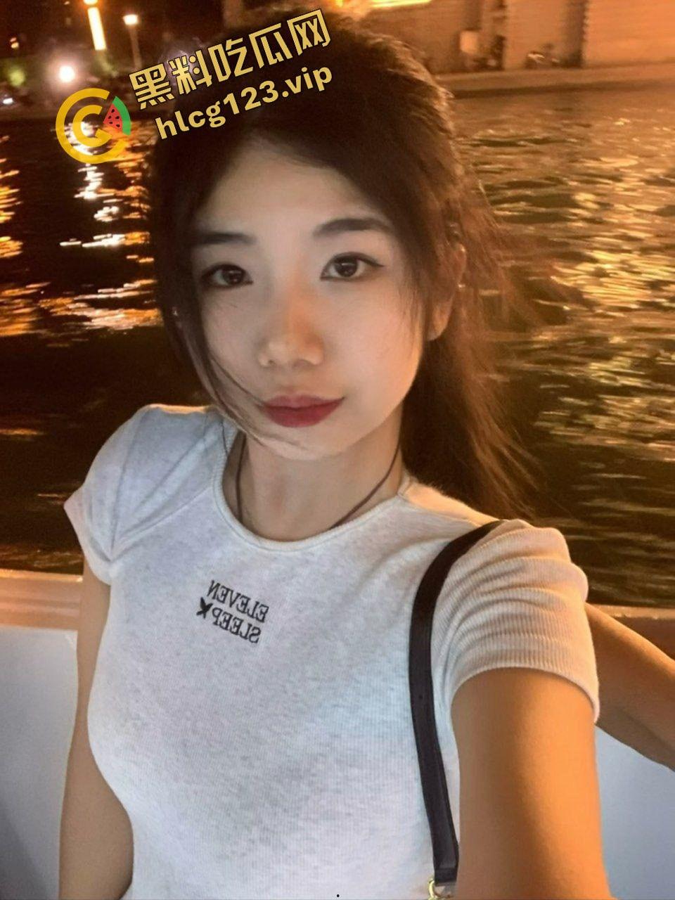 社交平台网聊真实曝光 18岁性感少女『许佳乐』裸聊卖视频 800就能包夜 原创流出 先看先撸!-13