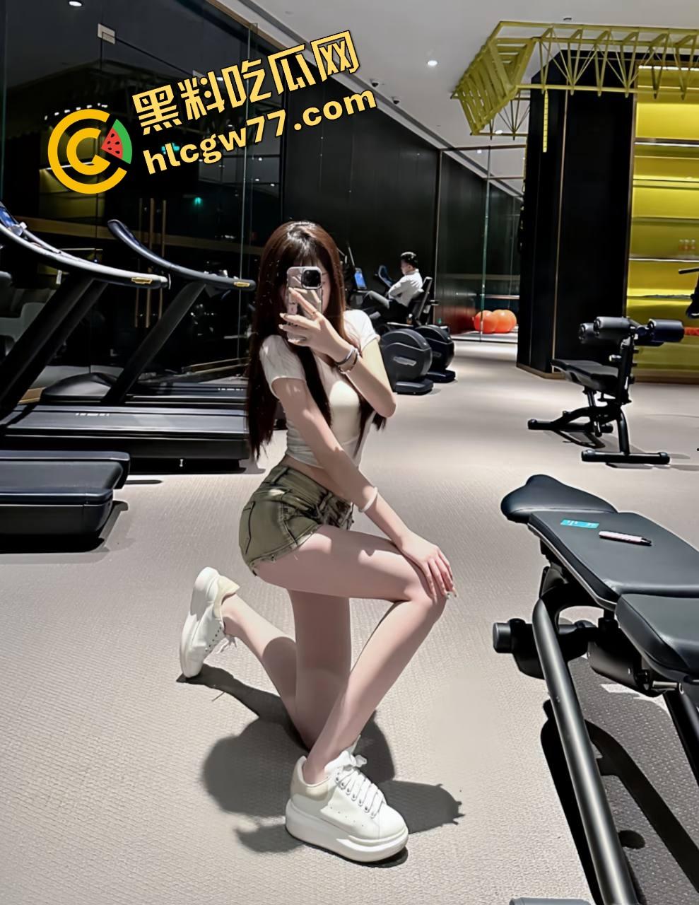 翘臀黑丝制服【小野猫】屁眼夹爆肉棒,骚货哥哥爆我屁眼行不?推特御姐榨干现场曝光!-3