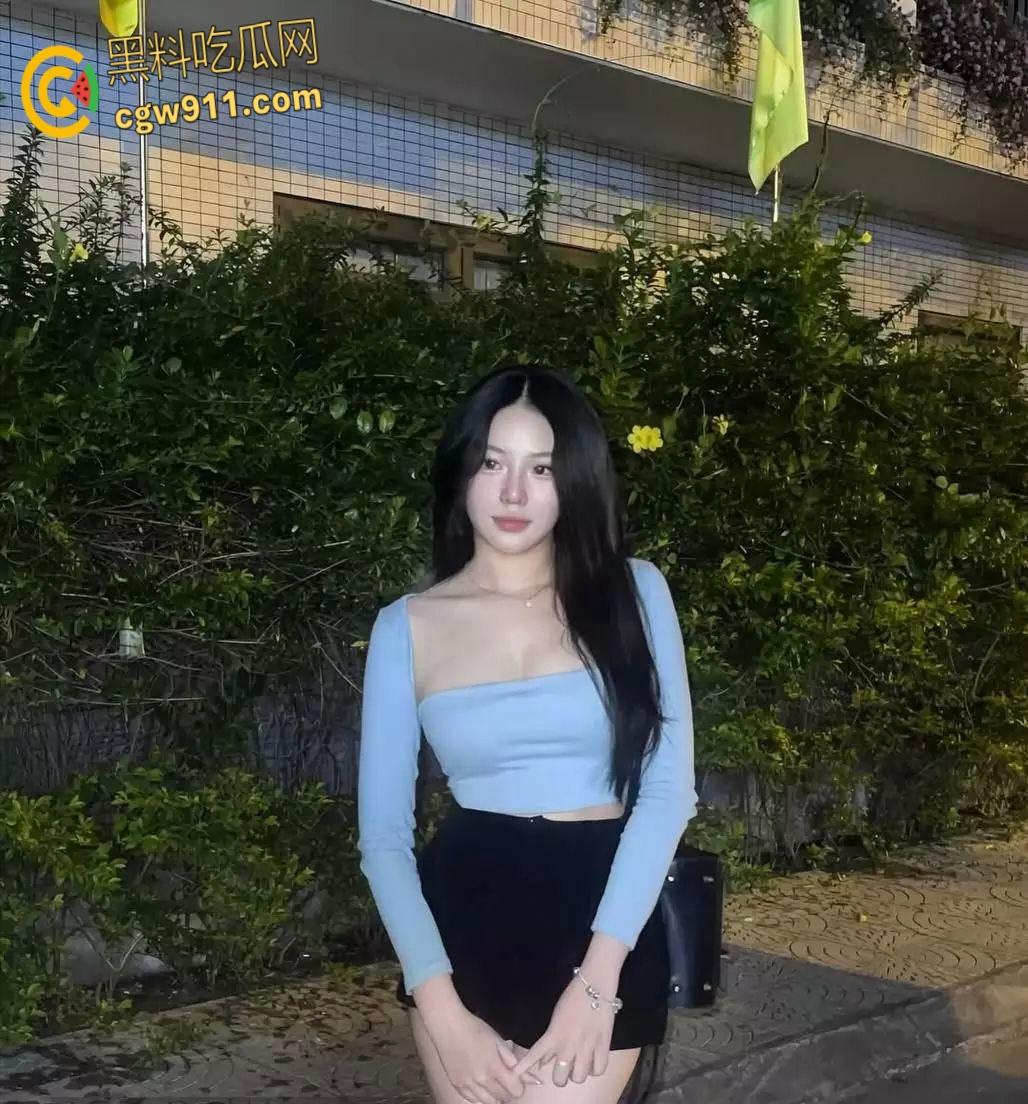 抖音拜金女【Tender】,线下约炮榜一金主,大哥又是抖音一号又是1314,直接让母狗到酒店乖乖挨操 !-5