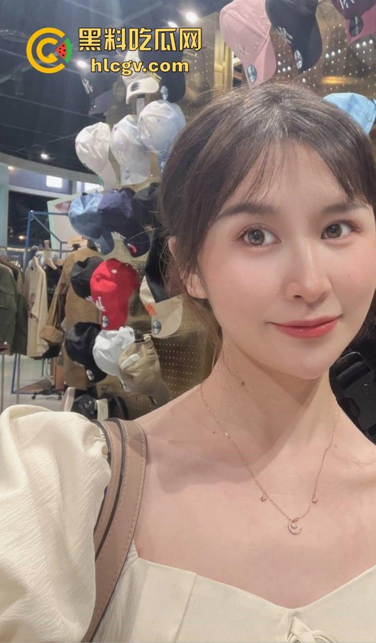 百度云惊爆富二代与极品女友啪啪视频!情侣私密日常被曝光,画面香艳十足!-6