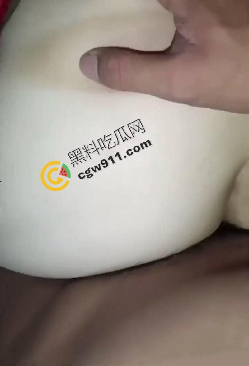 海角大神爆发新作！已为人妻的姐姐被无套操爽，舔屌配合大喷精，瓜友们赶紧收藏！-11