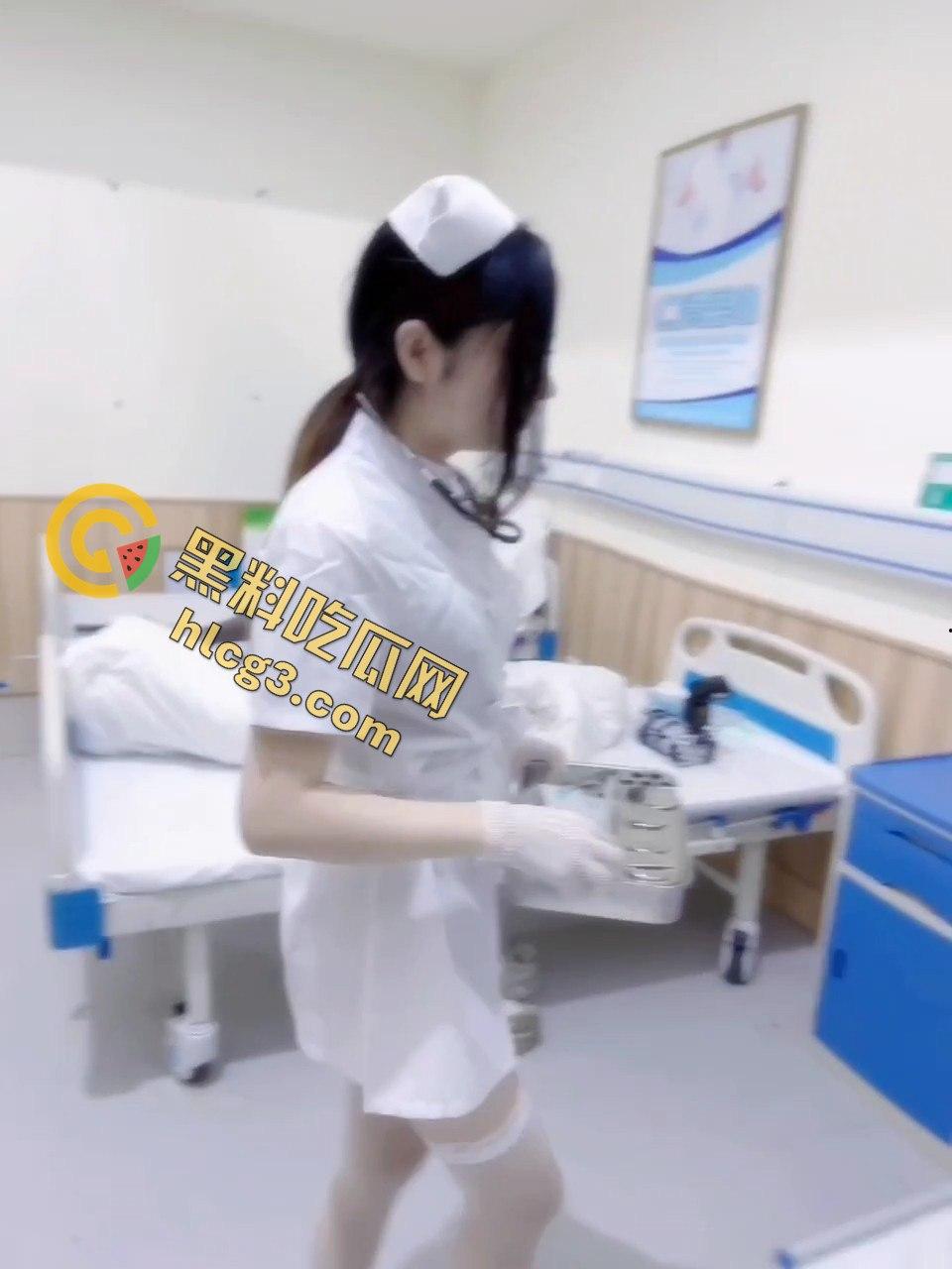 反差小护士互舔扣穴，巨乳丰满诱人黑料配高跟引爆视觉盛宴-1