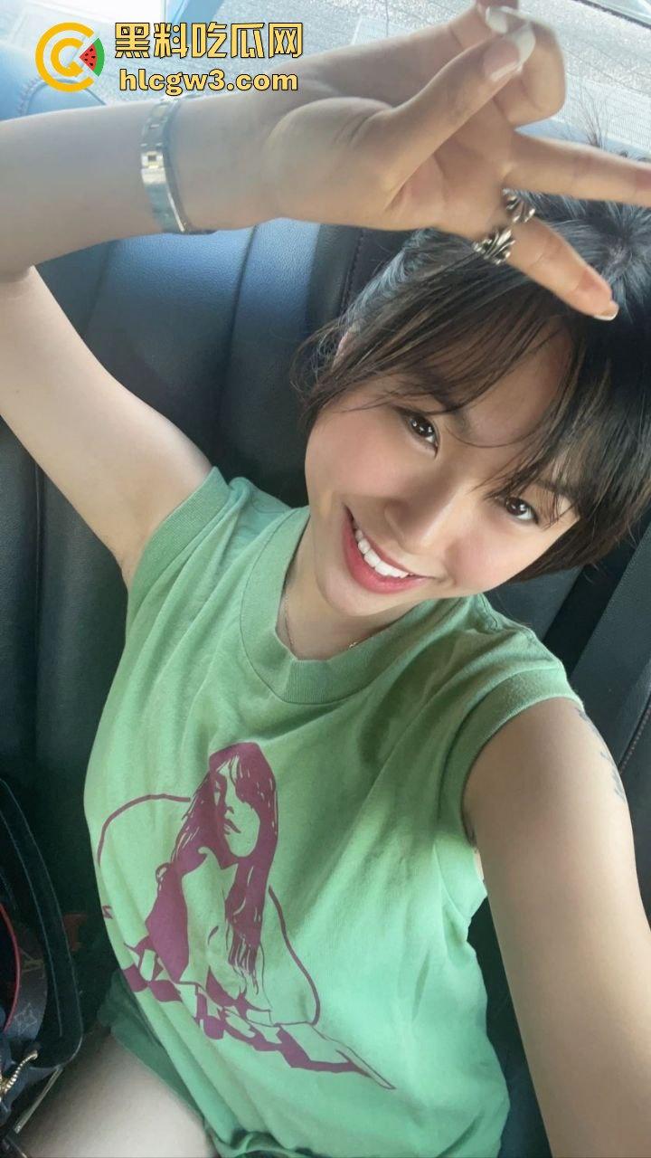 银川美乳肥臀大学生【杜梦颖】骚逼反差大，脱衣瞬间变骚货，感觉至上骚得不像话！-1